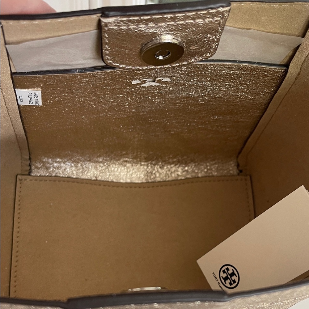NWT Tory Burch McGraw Gold Metallic Leather Bucket Bag - Picture 7 of 7